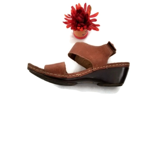 Softspots with Comfort Technology Open Toe Sandals - Picture 3 of 4